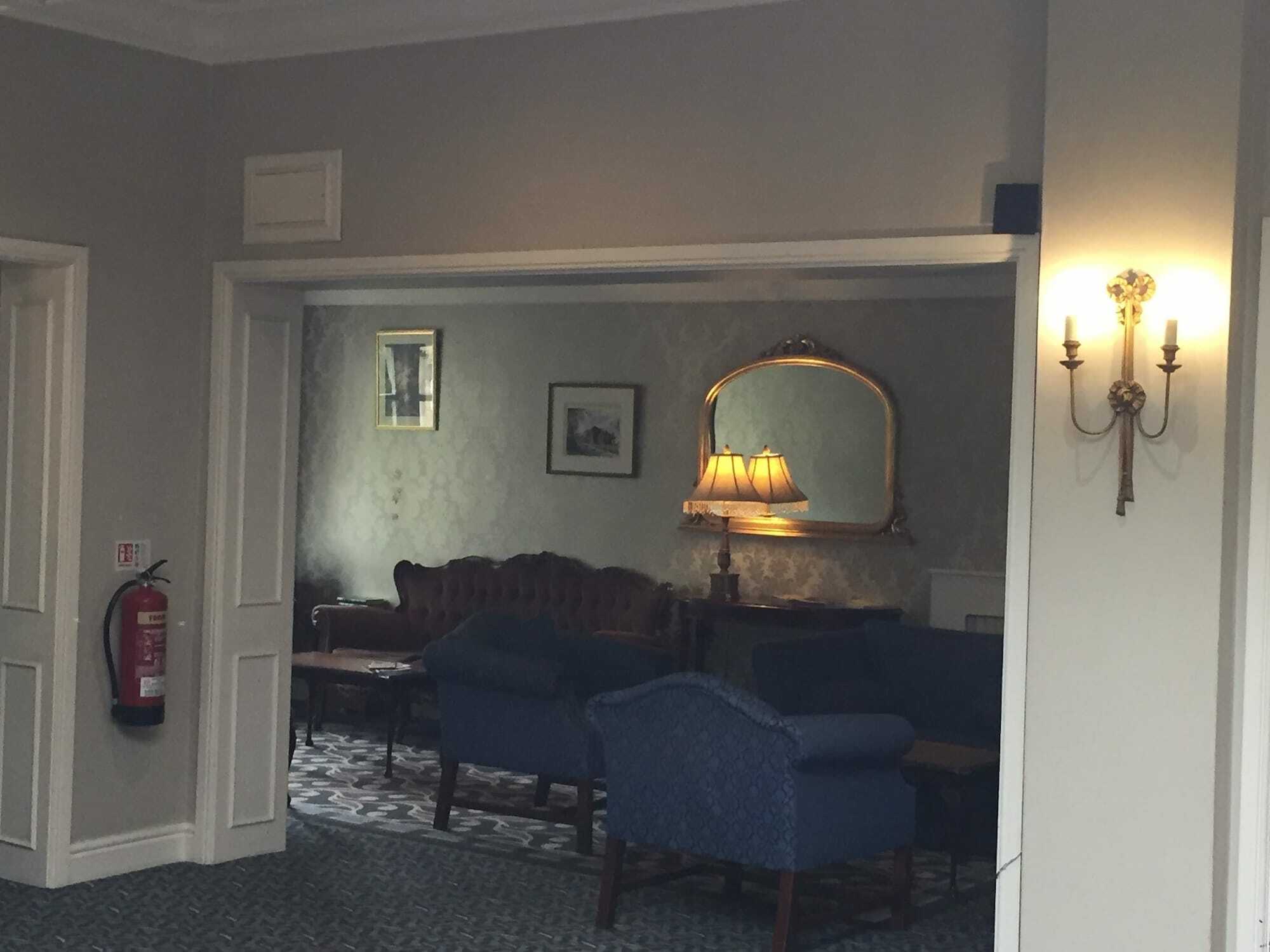Rossett Hall Hotel Wrexham Ngoại thất bức ảnh